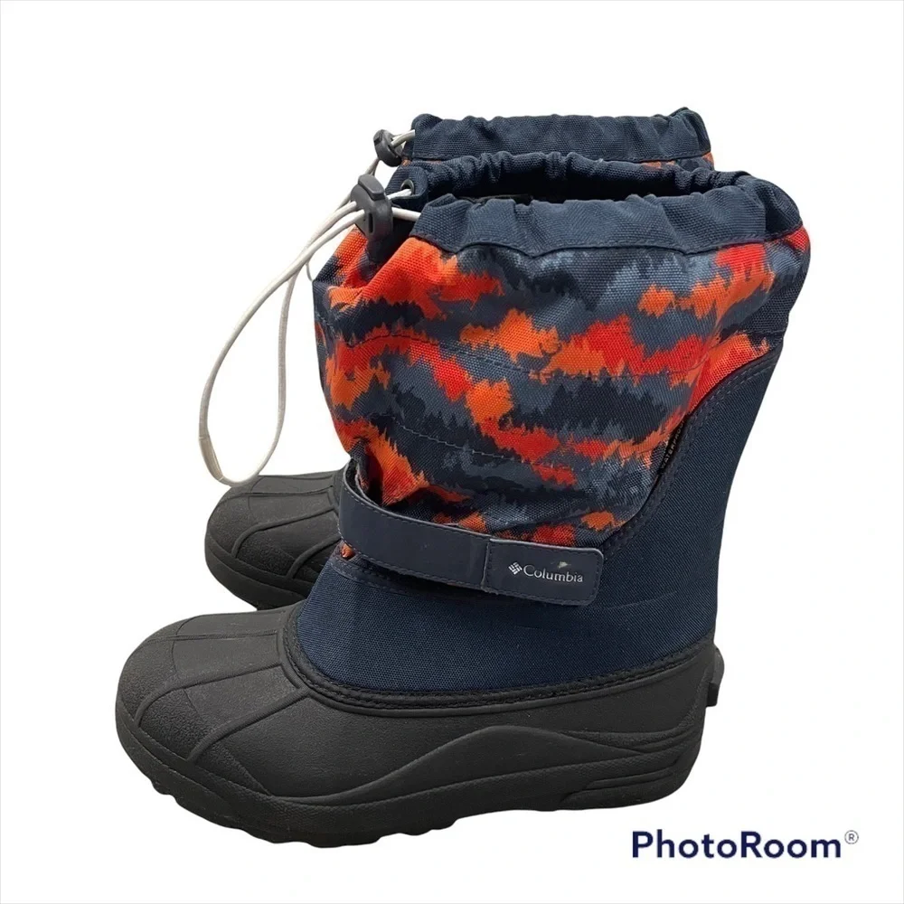COLUMBIA POWDERBUG PLUS II BOOTS IN ABYSS/GRAY AND SHARK/SILVER GRAY Youth 7